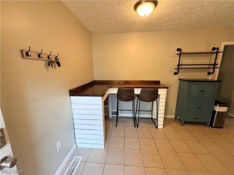 999 Renninger Road Akron OH 44319