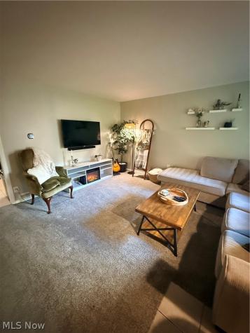 999 Renninger Road Akron OH 44319