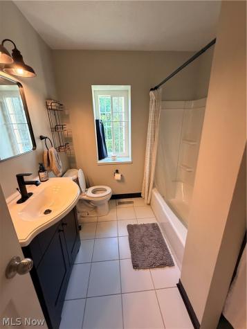 999 Renninger Road Akron OH 44319
