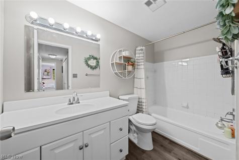 11794 Harbour Light Drive North Royalton OH 44133