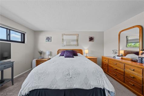 11794 Harbour Light Drive North Royalton OH 44133