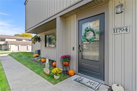 11794 Harbour Light Drive North Royalton OH 44133