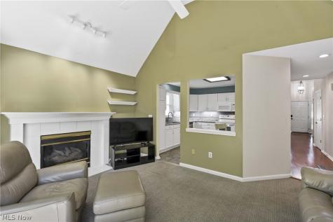 24 Nantucket Row Rocky River OH 44116