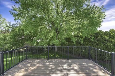 24 Nantucket Row Rocky River OH 44116