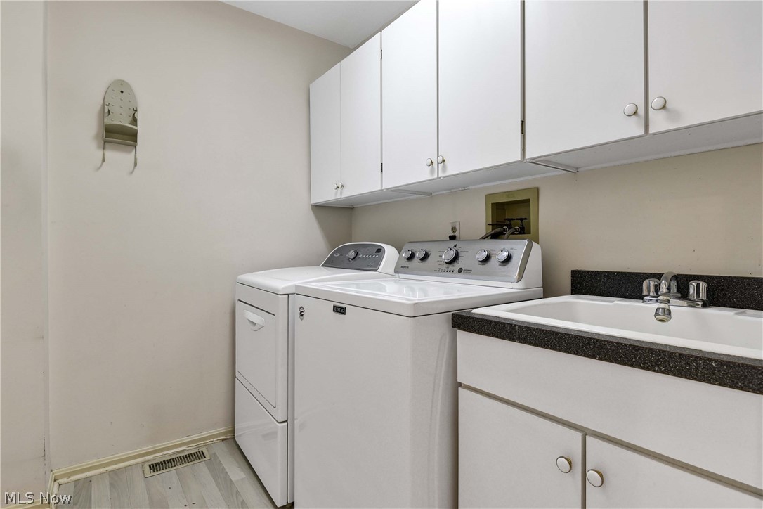 24 Nantucket Row Rocky River OH 44116
