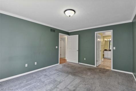 24 Nantucket Row Rocky River OH 44116