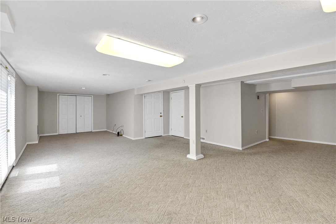 24 Nantucket Row Rocky River OH 44116