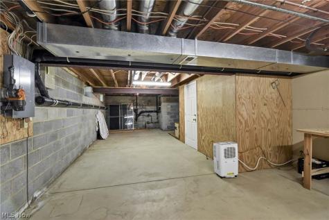24 Nantucket Row Rocky River OH 44116