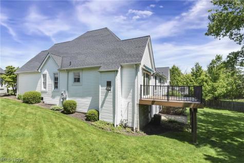 24 Nantucket Row Rocky River OH 44116