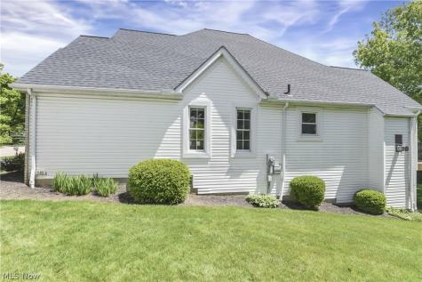 24 Nantucket Row Rocky River OH 44116