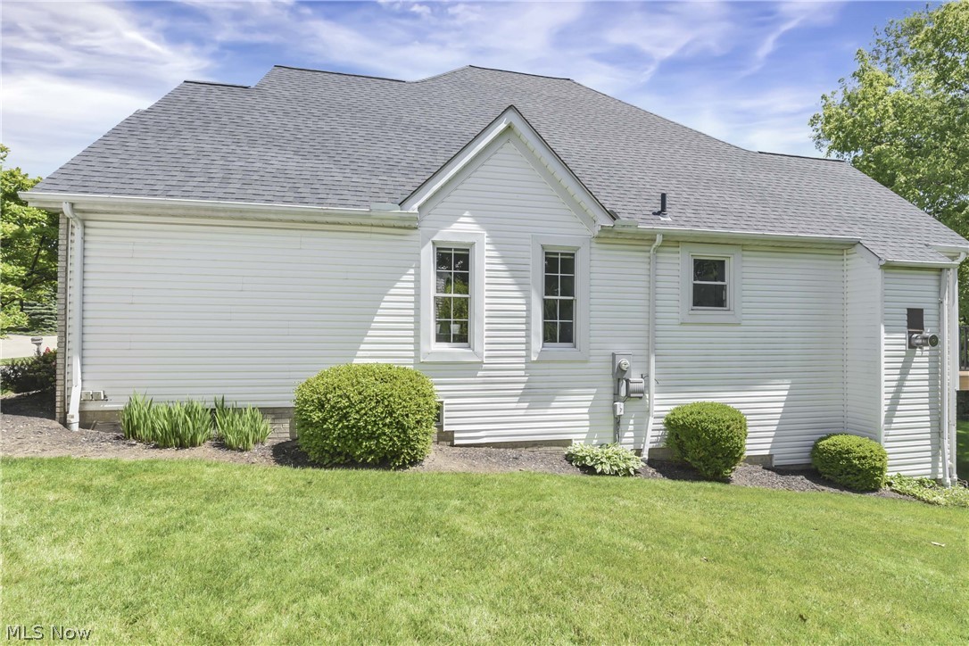 24 Nantucket Row Rocky River OH 44116