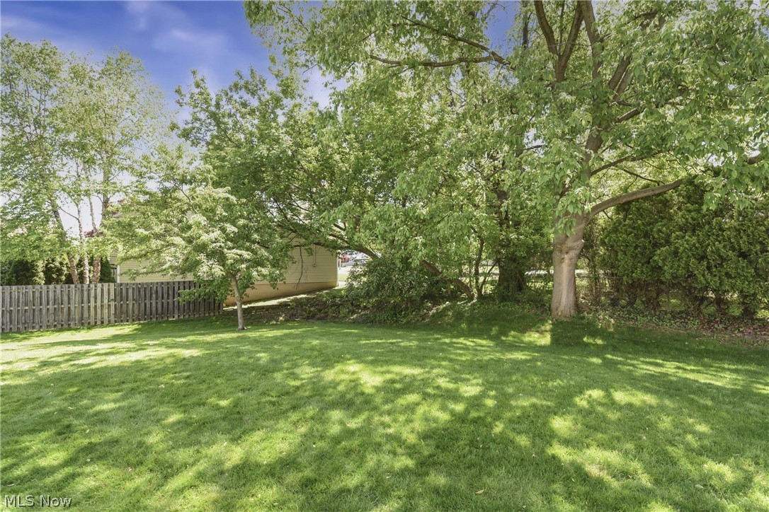 24 Nantucket Row Rocky River OH 44116