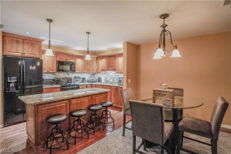1653 Greenway Road SE North Canton OH 44709