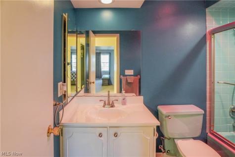1653 Greenway Road SE North Canton OH 44709