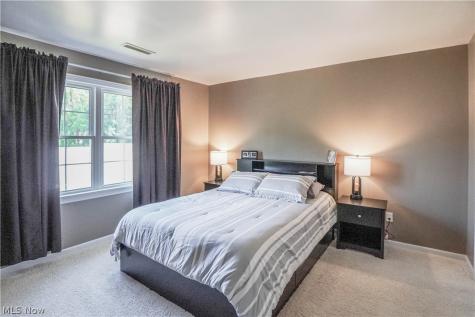 1653 Greenway Road SE North Canton OH 44709