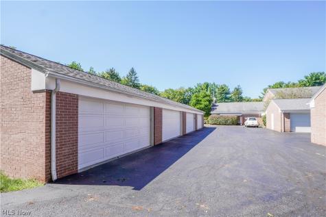 1653 Greenway Road SE North Canton OH 44709