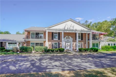 1653 Greenway Road SE North Canton OH 44709