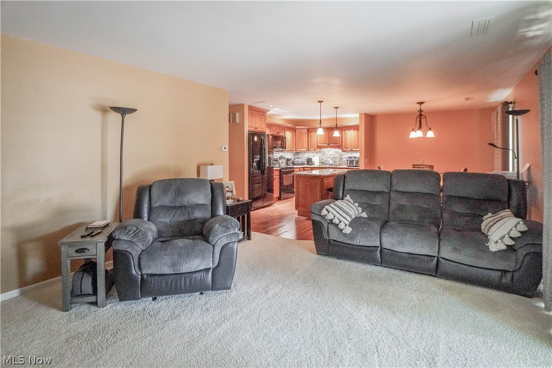 1653 Greenway Road SE North Canton OH 44709