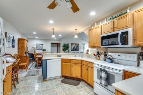 1055 Scottwood Place NE Massillon OH 44646