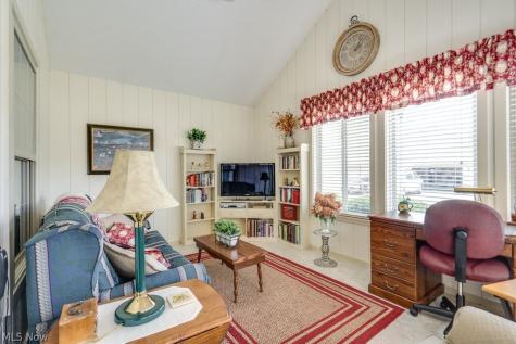 1055 Scottwood Place NE Massillon OH 44646