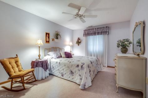 1055 Scottwood Place NE Massillon OH 44646