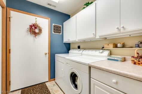 1055 Scottwood Place NE Massillon OH 44646