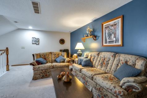 1055 Scottwood Place NE Massillon OH 44646