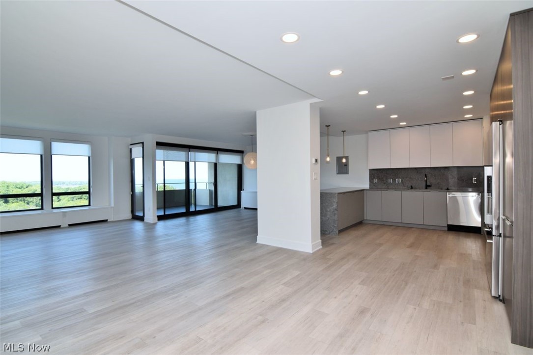 1 Bratenahl Place Bratenahl OH 44108