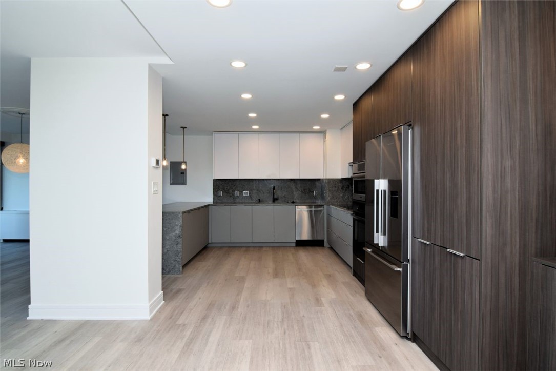 1 Bratenahl Place Bratenahl OH 44108