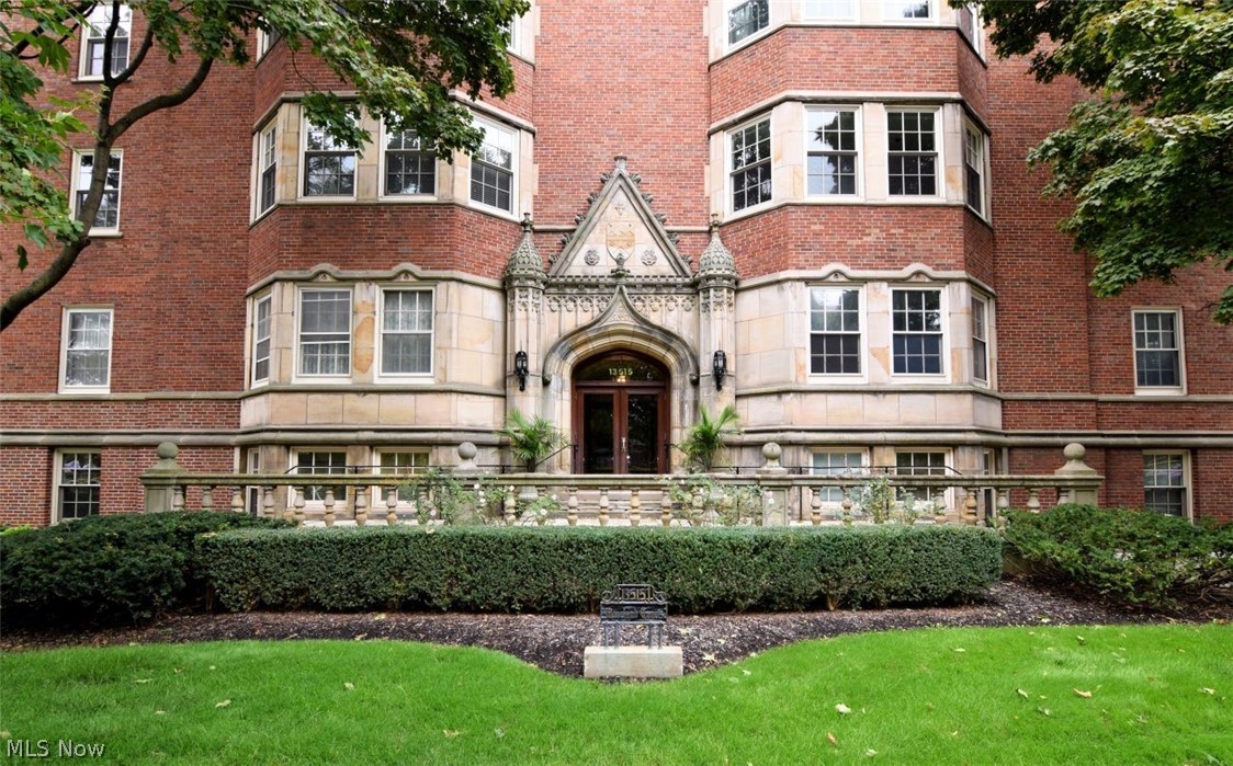 13515 Shaker Boulevard Cleveland OH 44120