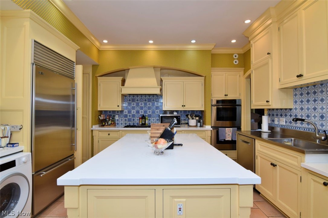 13515 Shaker Boulevard Cleveland OH 44120