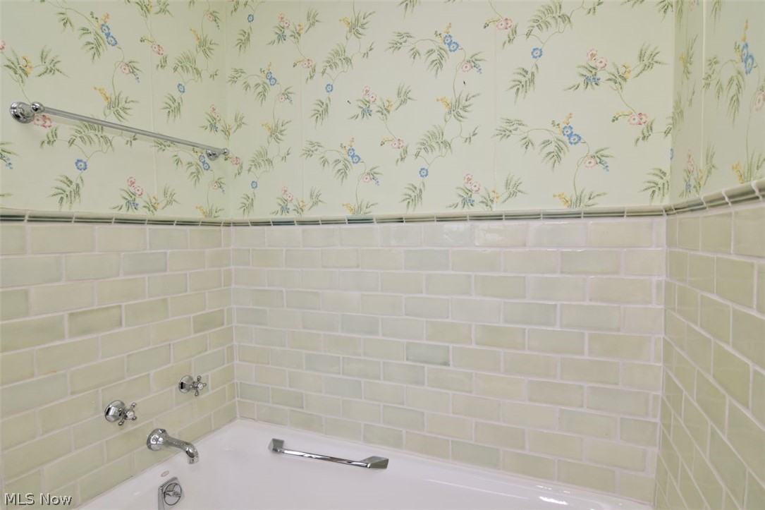 13515 Shaker Boulevard Cleveland OH 44120