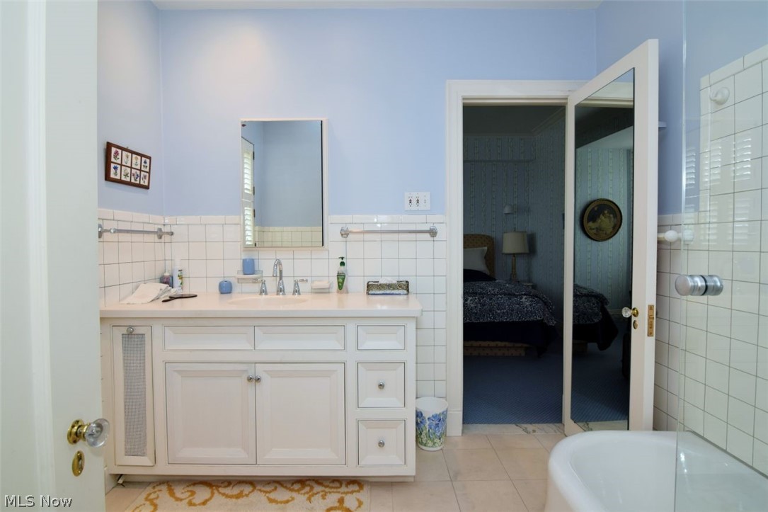 13515 Shaker Boulevard Cleveland OH 44120