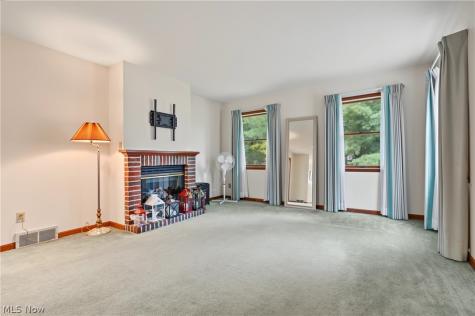 1910 Lillian Road Stow OH 44224
