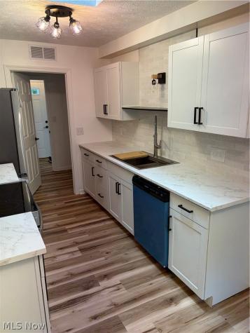 3352 Brookside Lane Cuyahoga Falls OH 44223