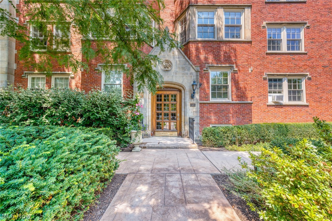 13605 Shaker Boulevard Cleveland OH 44120