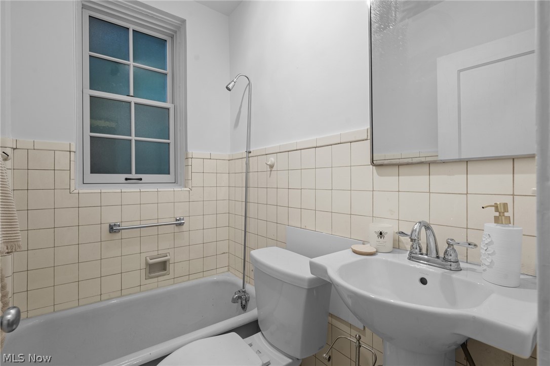 13605 Shaker Boulevard Cleveland OH 44120