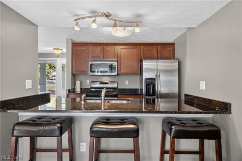 1210 Brookline Place Willoughby OH 44094