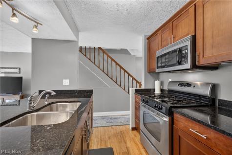 1210 Brookline Place Willoughby OH 44094