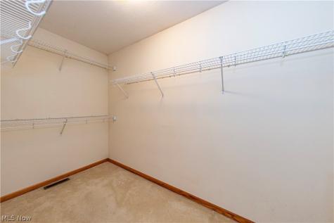 952 Rosemarie Circle Wadsworth OH 44281
