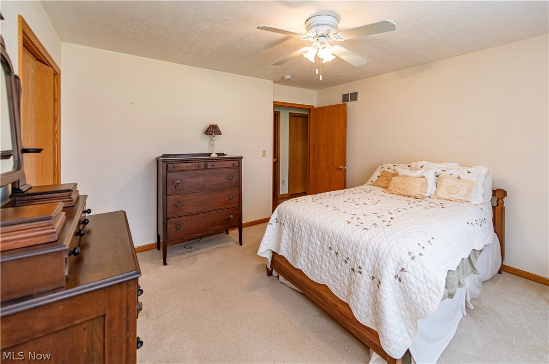952 Rosemarie Circle Wadsworth OH 44281