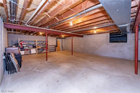 952 Rosemarie Circle Wadsworth OH 44281