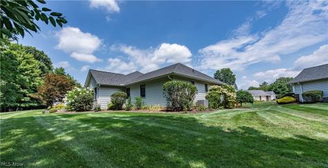 952 Rosemarie Circle Wadsworth OH 44281