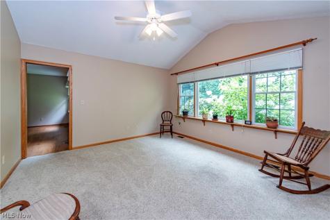 952 Rosemarie Circle Wadsworth OH 44281