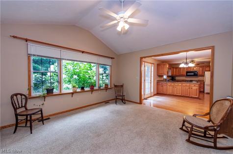 952 Rosemarie Circle Wadsworth OH 44281