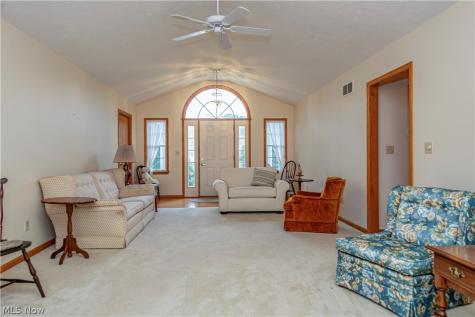 952 Rosemarie Circle Wadsworth OH 44281