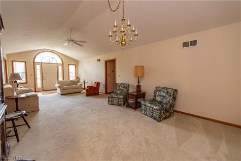 952 Rosemarie Circle Wadsworth OH 44281