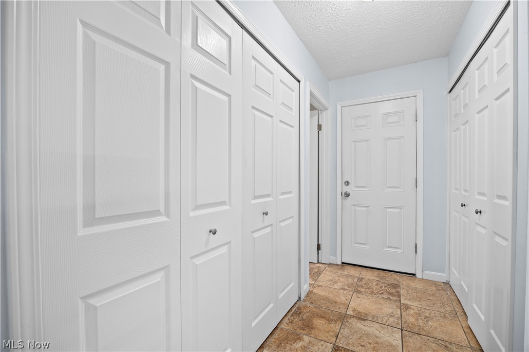 875 Hampton Circle Aurora OH 44202