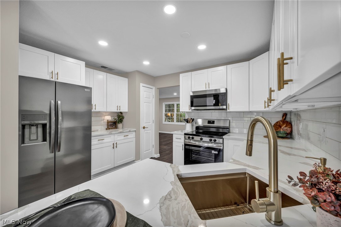 19311 Bradford Court Strongsville OH 44149