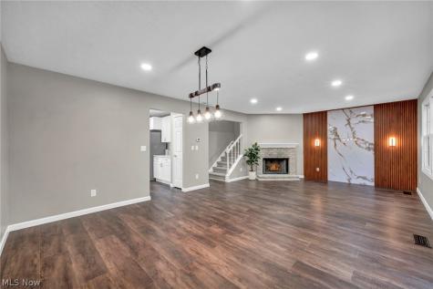 19311 Bradford Court Strongsville OH 44149